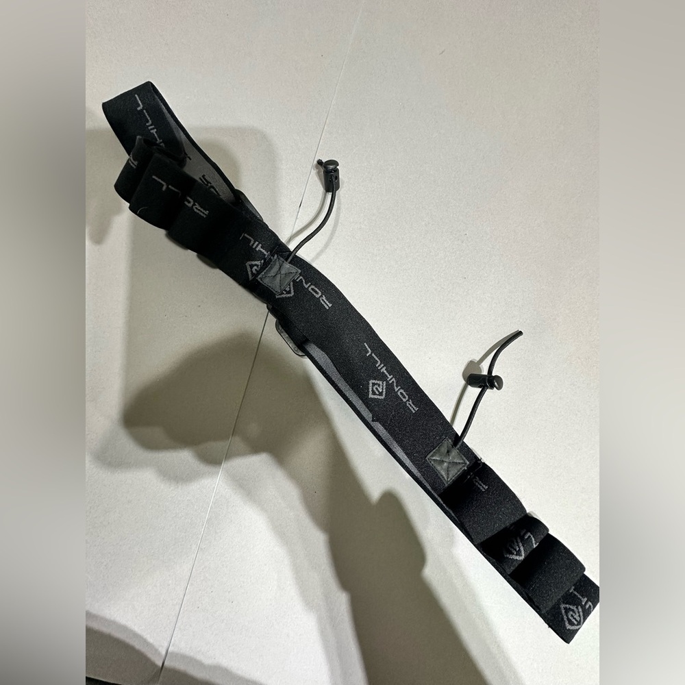 🔥 2 for $10- Items currently listed $10 or less! 
Black Ronhill Running Belt